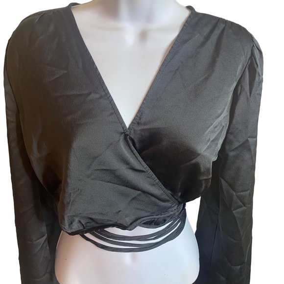 Rue21 black cropped tie hem new with tags top size S - Picture 6 of 8